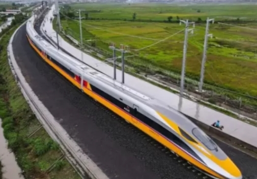 Pengoperasian Kereta Cepat Ditargetkan Mulai 1 Oktober 2023