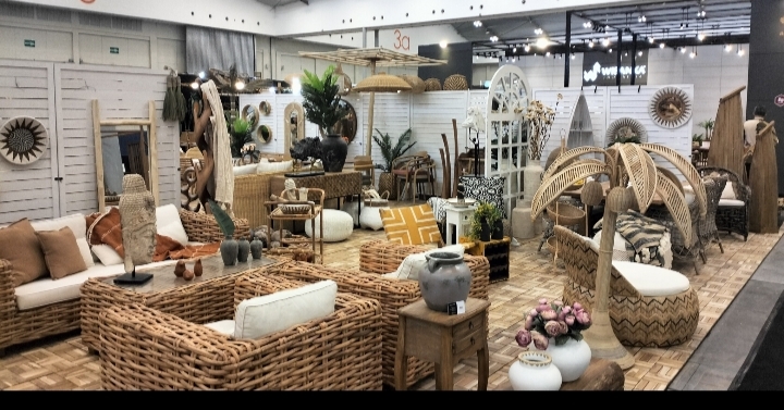 MenKopUKM Teten Masduki Menghadiri IFFINA and Design Expo 2023 di ICE BSD