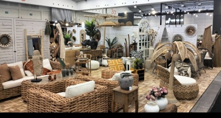 MenKopUKM Teten Masduki Menghadiri IFFINA and Design Expo 2023 di ICE BSD