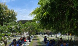HIKMAHBUDHI Banyuwangi Tabur Bunga (3)