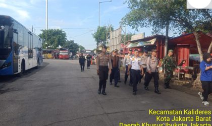Jelang Natal 2025, Penumpang di Terminal Bus Kalideres Jakarta Barat Terus Bertambah