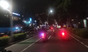 Brimob Polda Metro Jaya Patroli Dini Hari di Jakpus-Jaksel, Cegah Balap Liar dan Jaga Kondusivitas (1)