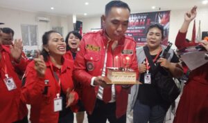 Dayan F. Siringo Ringo Siap Lanjutkan Kepemimpinan Pemuda Batak Bersatu DKI Jakarta, Dapat Kejutan Ulang Tahun di Tengah Musda (2)