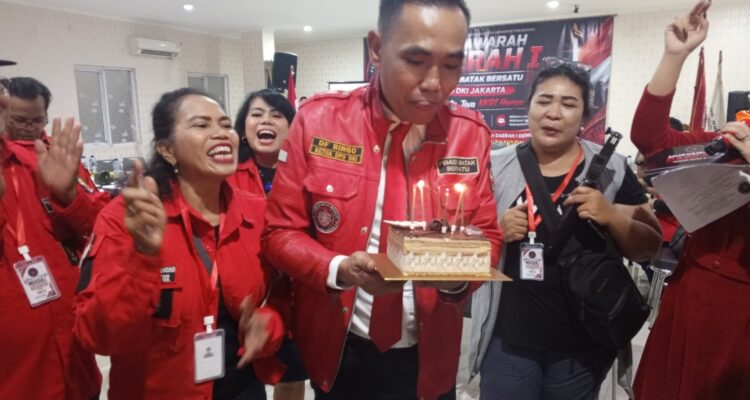 Dayan F. Siringo Ringo Siap Lanjutkan Kepemimpinan Pemuda Batak Bersatu DKI Jakarta, Dapat Kejutan Ulang Tahun di Tengah Musda (2)