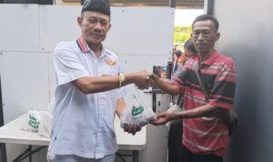 Ketum Garda Bintang Timur Daenk Jamal Salurkan Daging Kurban 2 Sapi 4 Kambing untuk Warga Pejagalan, Tebar Semangat Kepedulian (1)