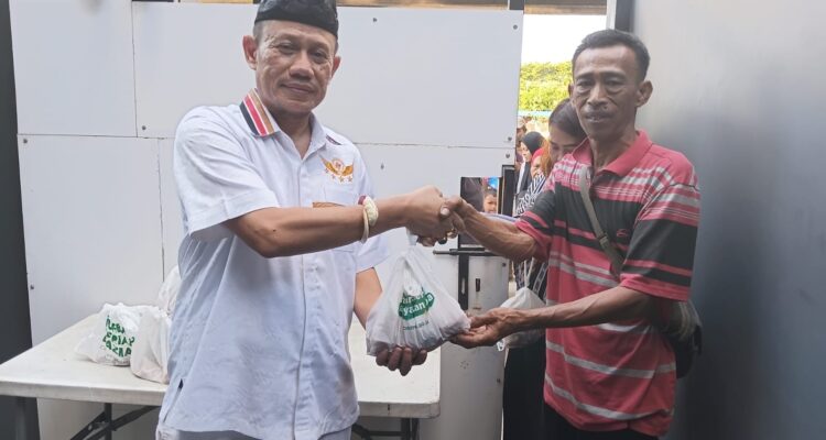 Ketum Garda Bintang Timur Daenk Jamal Salurkan Daging Kurban 2 Sapi 4 Kambing untuk Warga Pejagalan, Tebar Semangat Kepedulian (1)