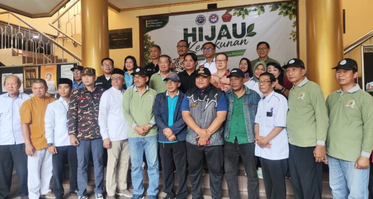 Penguat Keragaman Masyarakat Nusantara Bersama Tokoh Lintas Agama Tanam Ratusan Pohon di Kampung Kerukunan Rawa Buaya