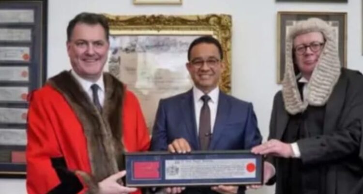 Anies Baswedan Terima Penghargaan Freedom of the City of London, Dedikasikan Untuk Kerja Bersama di Jakarta