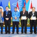 Gelar ASEAN Eng. Wamenaker dan Arah Industrialisasi Inklusif Indonesia