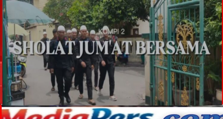 Brimob Metro Jaya Rangkul Masyarakat Lewat Ibadah Jumat, Dorong Lingkungan Aman dan Kondusif Brimob Metro Jaya Rangkul Masyarakat Lewat Ibadah Jumat, Dorong Lingkungan Aman dan Kondusif