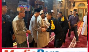 Brimob Polda Metro Jaya Perkuat Nilai Religius Lewat Salat Subuh Berjamaah di Mampang