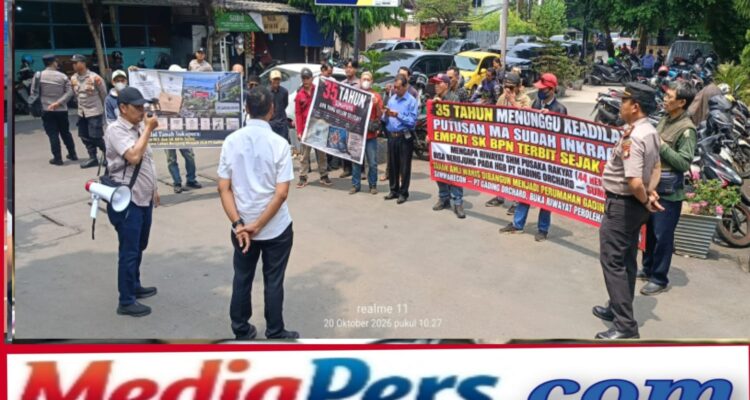 Aksi di Kantor BPN Jakarta Utara, Massa Minta Penyelesaian Persoalan Tanah yang Berlarut Aksi di Kantor BPN Jakarta Utara, Massa Minta Penyelesaian Persoalan Tanah yang Berlarut