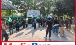 HMI Cabang Ciputat Gelar Aksi di Kementerian LHK, Desak Menhut Raja Juli Antoni Dicopot dan Karhutla Jadi Bencana Nasional