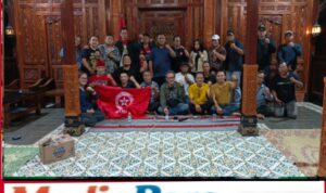 Totok Hedi, Anggota DPR RI, Menggembleng Pengurus Gerakan Pemuda Marhaenis Kota Yogyakarta Totok Hedi, Anggota DPR RI, Menggembleng Pengurus Gerakan Pemuda Marhaenis Kota Yogyakarta