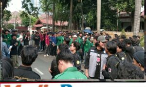 BEM Fakultas Teknik UMJ Gelar Aksi Unjuk Rasa, Sampaikan Delapan Tuntutan kepada Pimpinan Fakultas