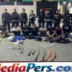 Brimob Metro Jaya Amankan 8 Remaja Diduga Hendak Tawuran di Pulogebang Brimob Metro Jaya Amankan 8 Remaja Diduga Hendak Tawuran di Pulogebang