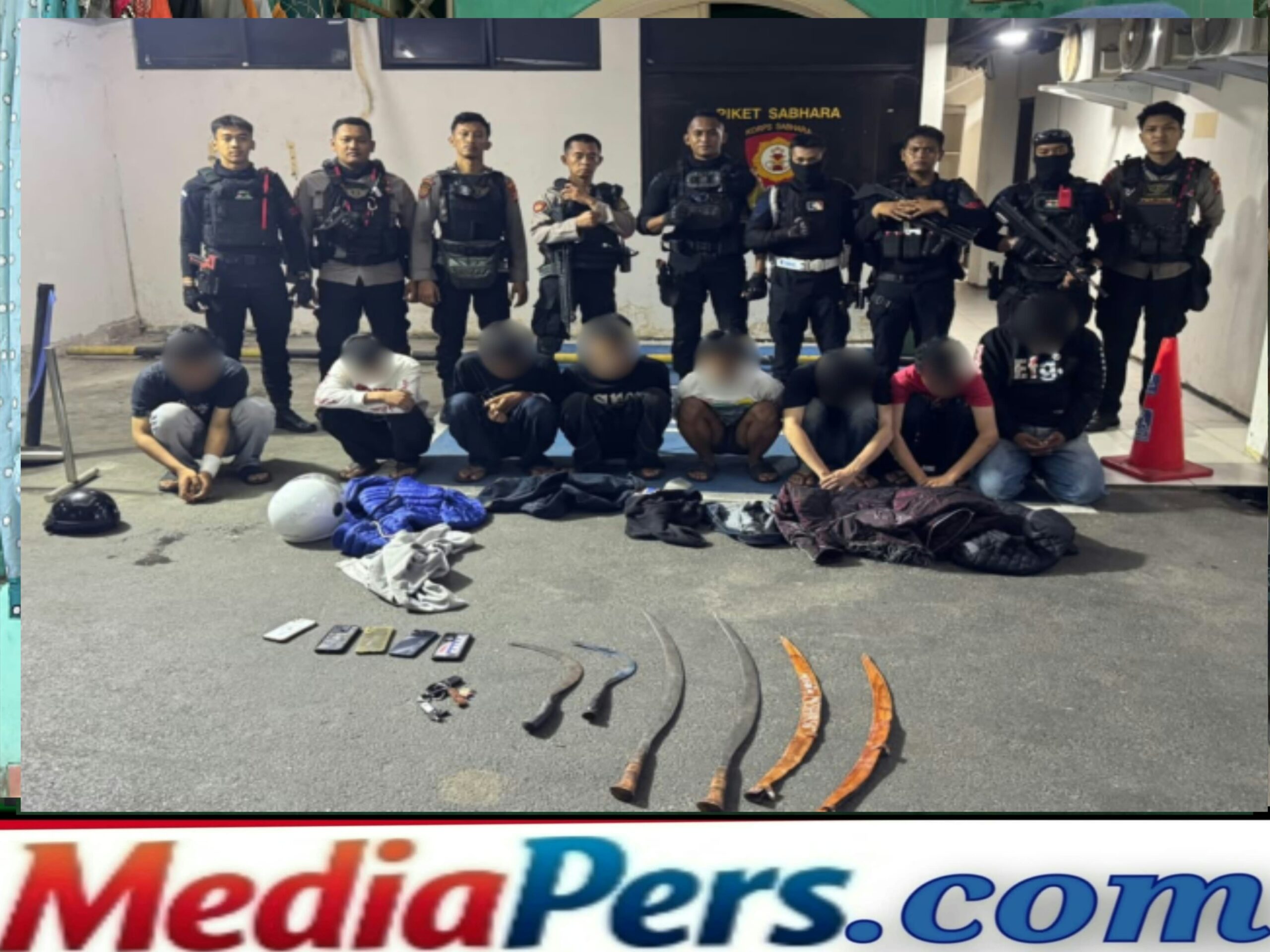 Brimob Metro Jaya Amankan 8 Remaja Diduga Hendak Tawuran di Pulogebang