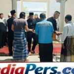 Batalyon D Pelopor Gelar Salat Subuh Keliling di Cikarang Pusat, Pererat Kedekatan dengan Warga Batalyon D Pelopor Gelar Salat Subuh Keliling di Cikarang Pusat, Pererat Kedekatan dengan Warga