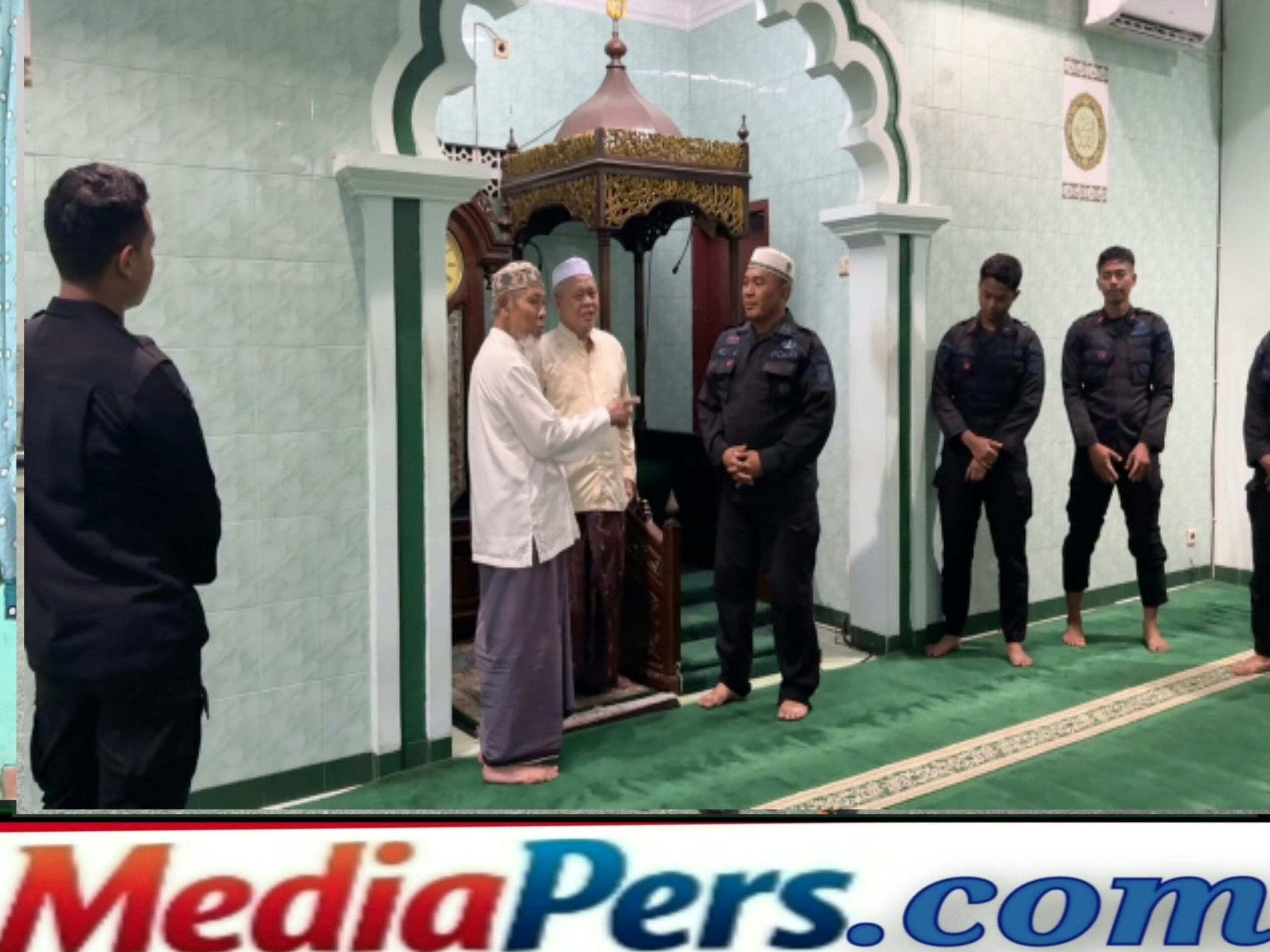 Detasemen Gegana Gelar Salat Subuh Keliling di Slipi, Perkuat Kedekatan dengan Warga
