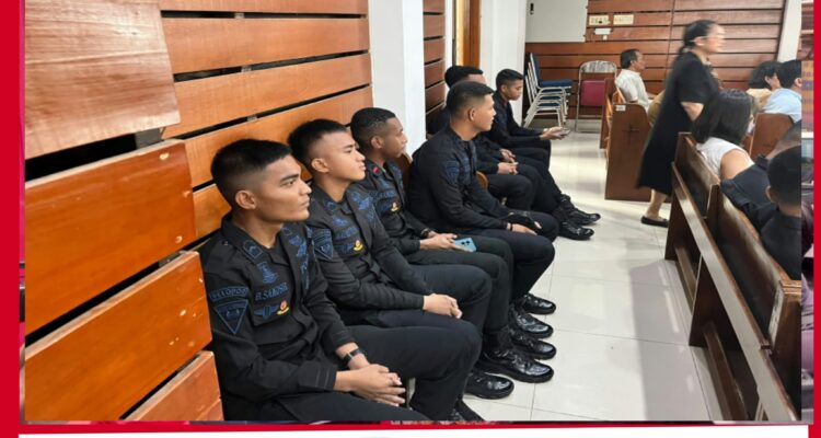 Personel Satbrimob Polda Metro Jaya Perkuat Toleransi, Ikuti Ibadah Nasrani di Pasar Minggu Personel Satbrimob Polda Metro Jaya Perkuat Toleransi, Ikuti Ibadah Nasrani di Pasar Minggu