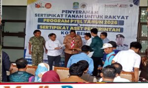 Pemkot Bekasi Bersama ATR/BPN Serahkan 600 Sertipikat Tanah PTSL dan 40 Sertipikat Aset Pemerintah Pemkot Bekasi Bersama ATR/BPN Serahkan 600 Sertipikat Tanah PTSL dan 40 Sertipikat Aset Pemerintah