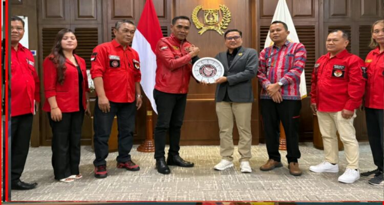 Ketua DPRD DKI dan Anggota Komici C Dukung Penuh PBB DPD DKI Jakarta: Organisasi Penting Wadahi Pemuda Sumut, Dorong Manfaatkan Fasilitas Pelatihan DKI Ketua DPRD DKI dan Anggota Komici C Dukung Penuh PBB DPD DKI Jakarta: Organisasi Penting Wadahi Pemuda Sumut, Dorong Manfaatkan Fasilitas Pelatihan DKI