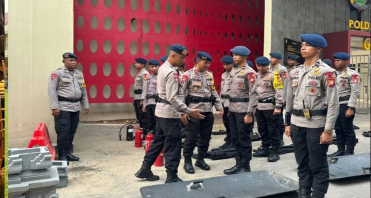Brimob Polda Metro Jaya Gelar Apel Siaga, Tingkatkan Kesiapan Pelayanan Masyarakat Brimob Polda Metro Jaya Gelar Apel Siaga, Tingkatkan Kesiapan Pelayanan Masyarakat