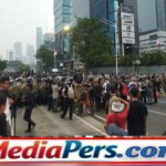 Aksi Gabungan Mahasiswa di Bundaran HI, 730 Massa Desak Prabowo-Gibran Turun dan Tetapkan Status Bencana Nasional