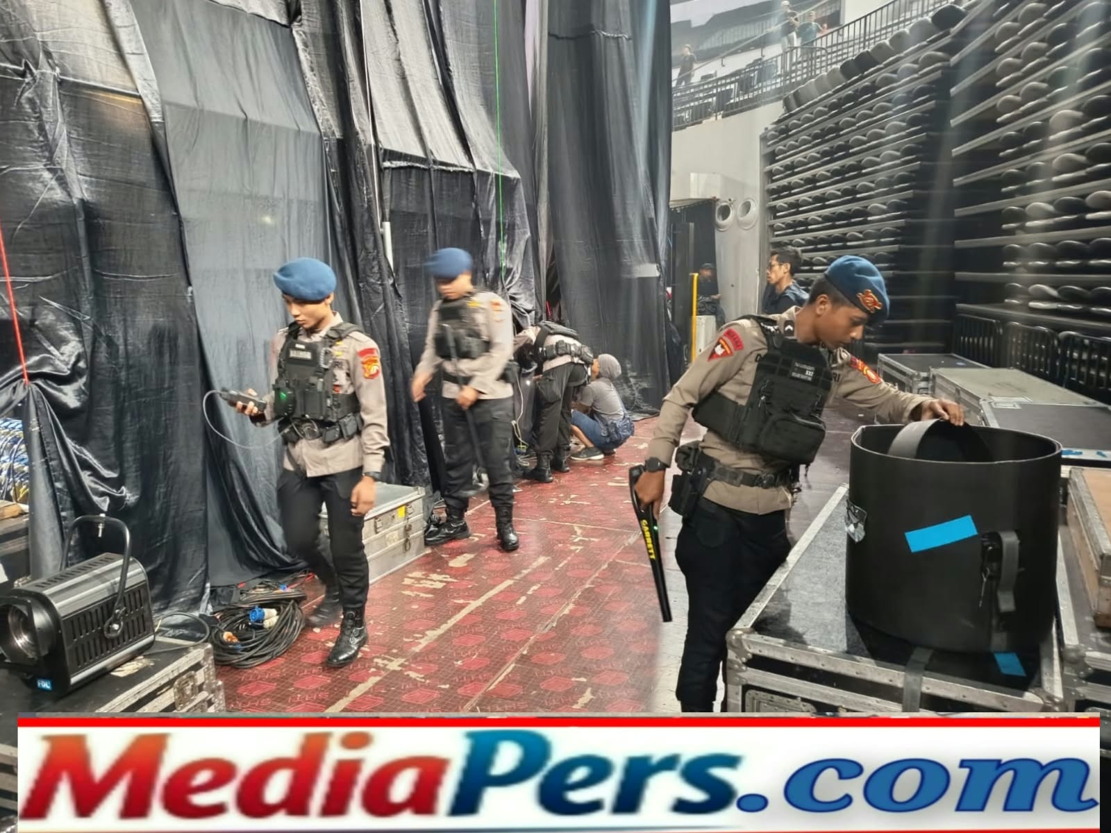 Brimob Polda Metro Jaya Sterilisasi Indonesia Arena Pastikan Aman Jelang Konser LANY The World Tour 2026
