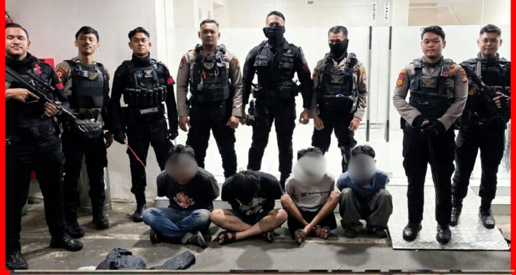 Brimob Polda Metro Jaya Respons Laporan Tawuran, Sajam Ditemukan di Cipinang Asem