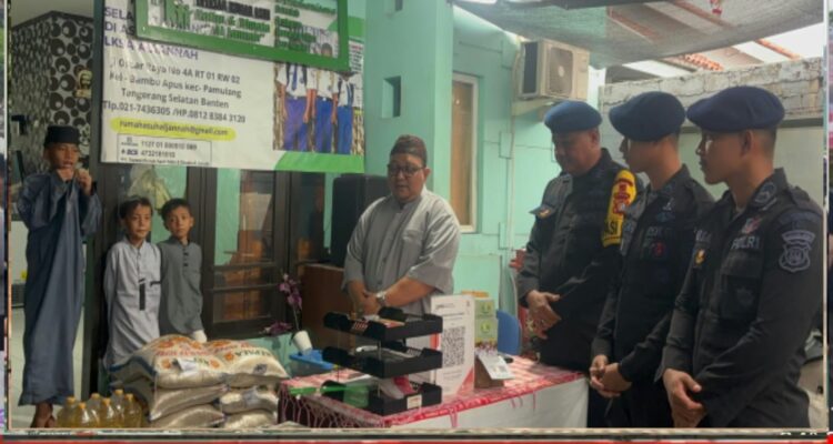 Brimob Polda Metro Jaya Batalyon C Pelopor Salurkan Bantuan untuk Yatim dan Duafa di Pamulang Brimob Polda Metro Jaya Batalyon C Pelopor Salurkan Bantuan untuk Yatim dan Duafa di Pamulang