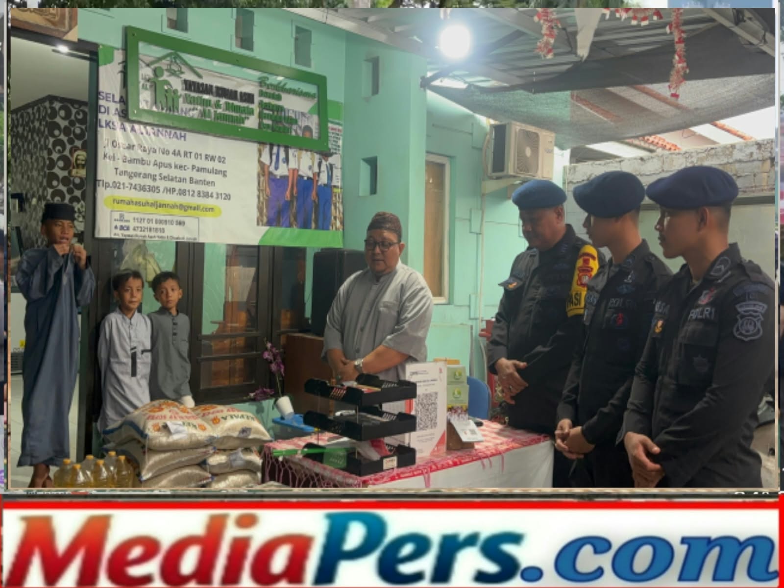 Brimob Polda Metro Jaya Batalyon C Pelopor Salurkan Bantuan untuk Yatim dan Duafa di Pamulang