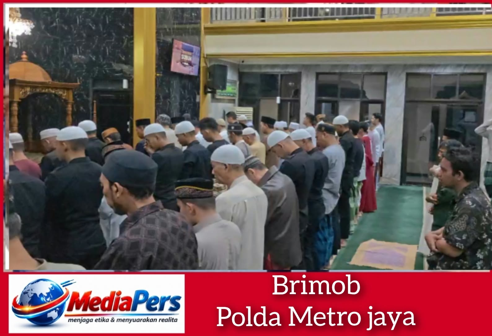 Brimob Metro Jaya Gelar Salat Subuh Berjamaah, Pererat Kedekatan dengan Warga