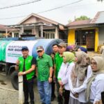 PKB Hadir untuk Rakyat, Gus Salim dan SN Putra Sohe Salurkan Bantuan Air Bersih serta Masker di Lubuk Linggau