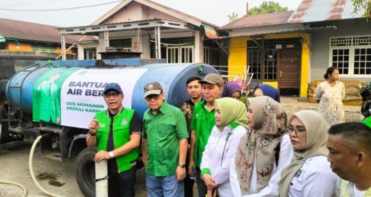 PKB Hadir untuk Rakyat, Gus Salim dan SN Putra Sohe Salurkan Bantuan Air Bersih serta Masker di Lubuk Linggau PKB Hadir untuk Rakyat, Gus Salim dan SN Putra Sohe Salurkan Bantuan Air Bersih serta Masker di Lubuk Linggau