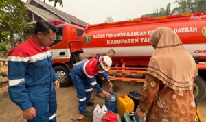 Pertamina EP Tanjung Field Salurkan Fasilitasi 1,15 Juta Liter Air Bersih untuk Warga Tabalong Pertamina EP Tanjung Field Salurkan Fasilitasi 1,15 Juta Liter Air Bersih untuk Warga Tabalong