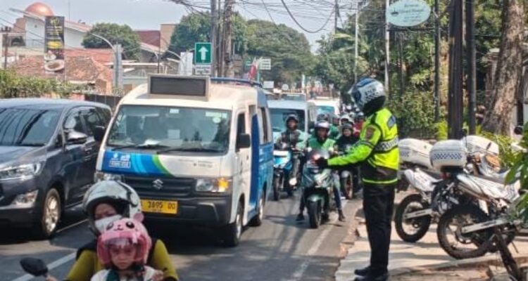 Polda Metro Jaya Atur Lalu Lintas Sore Hari, Bantu Kelancaran Mobilitas Warga