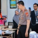 Polisi Peduli Pendidikan, Kapolda Metro Jaya Sapa Pelajar dan Dorong Literasi AI Sejak Dini