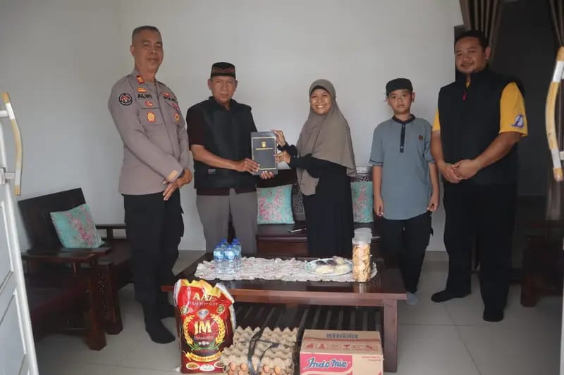 Sambut HUT ke-75 Humas Polri, Polres Lubuk Linggau Gelar Bakti Sosial ke Panti Asuhan