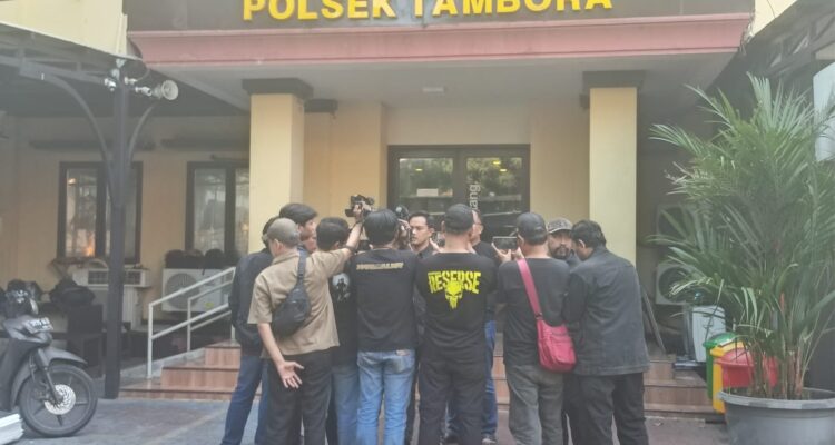 Tim Tiger Polsek Tambora Amankan Pria Diduga Curi Dua Karung Bawang Milik Saudara Ipar Tim Tiger Polsek Tambora Amankan Pria Diduga Curi Dua Karung Bawang Milik Saudara Ipar